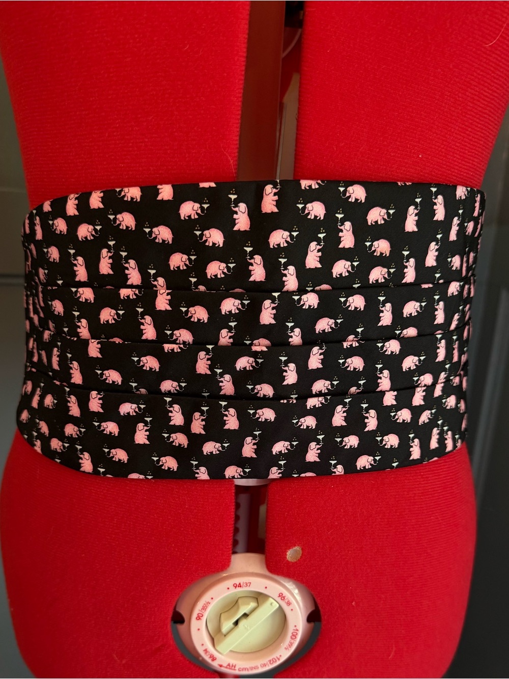 vintage Alynn Neckwear 100% silk cummerbund